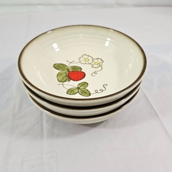Vtg Metlox Poppytrail California Strawberry Ceramic Soup Salad Bowls – Set of 3 - Picture 13 of 16